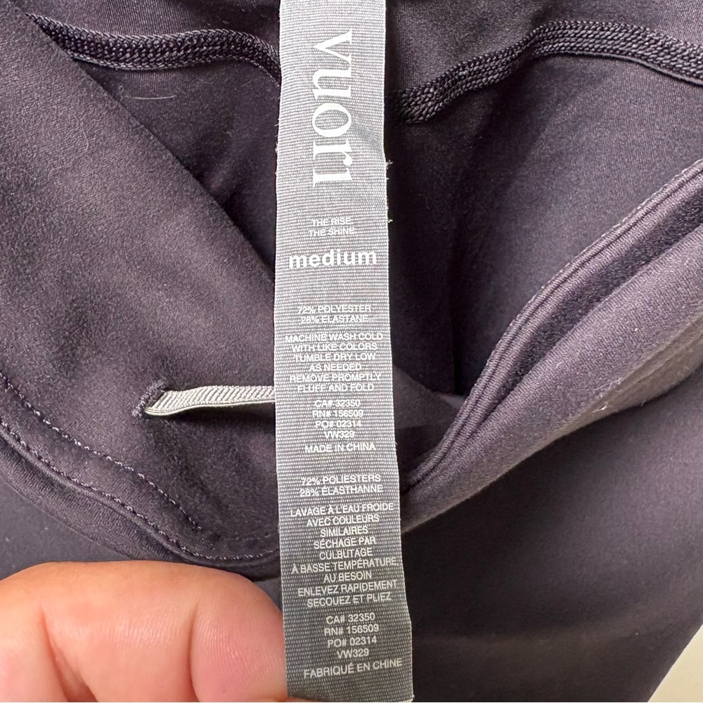 Vuori Pace High Rise Legging Size Medium - Picture 11 of 11